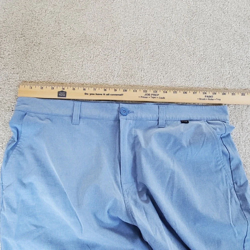 Travis Mathew Men's Shorts Size 38 Actually Measure 40 Blue Lightweight Shorts
